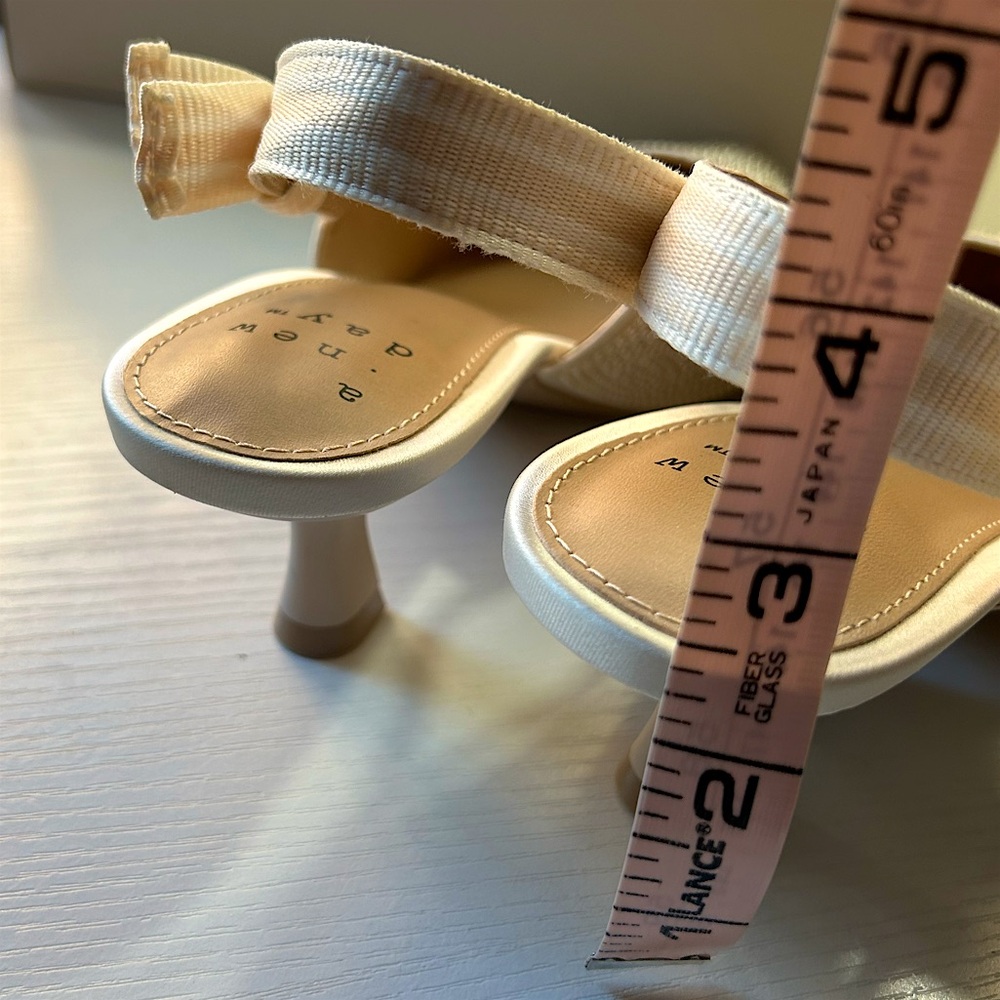 NWT A New Day Women's Elegant Ivory Cream Slingback Kitten Heels size 7 1/2 - Picture 7 of 10